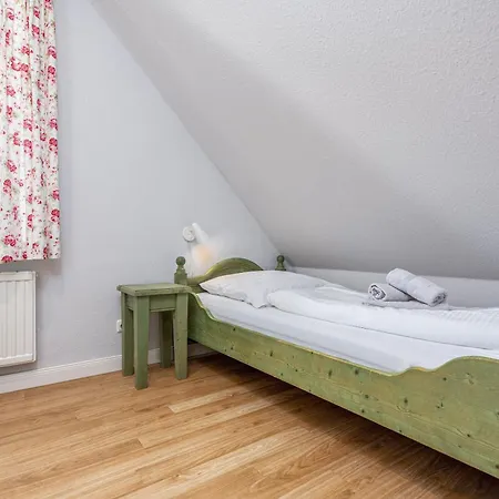 Prázdninový dům Ferienhaussiedlung Strandperlen Kuestenhof 2a Wustrow (Fischland)